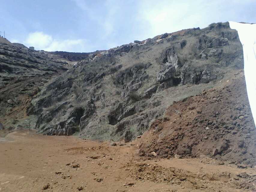 壩坡防浪護(hù)坡土工膜施工過程 土工膜價(jià)格貴嗎？