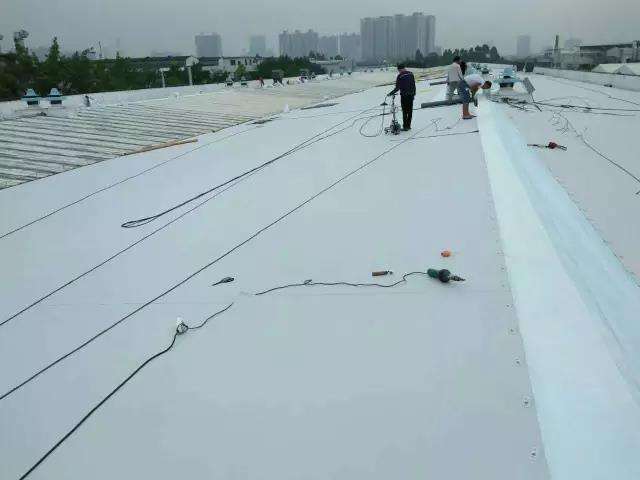 土工膜在水庫斜墻防滲需要具備哪些要點才能施工呢？